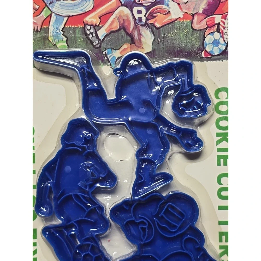Vintage 1989 LK‎ Manufacturing Cookie Cutters Set Football Player New Sealed USA
